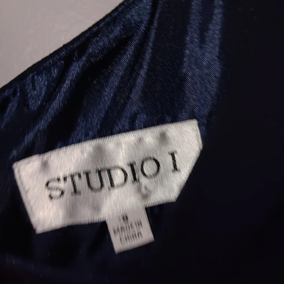 STUDIO I women's black dress size 8 with beaded white floral - Picture 3 of 5